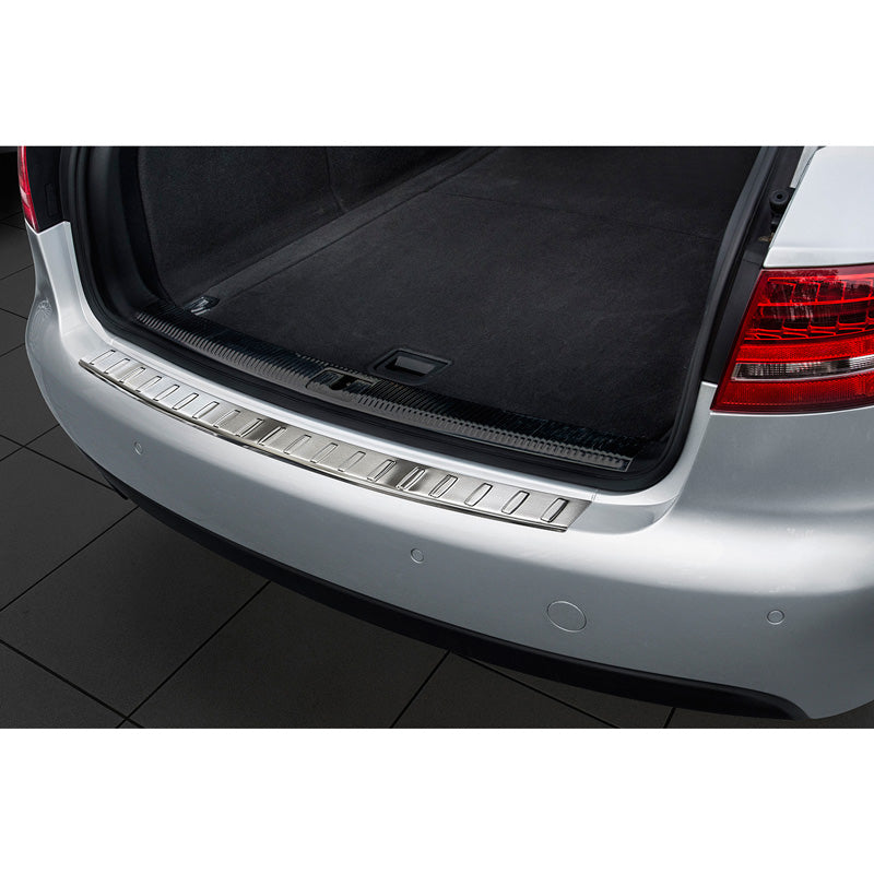 Avisa, Bagkofangerbeskytter, Rustfritstål, passer til Audi A4 B8 Avant 2008-2012 excl. Allroad 'Ribs'