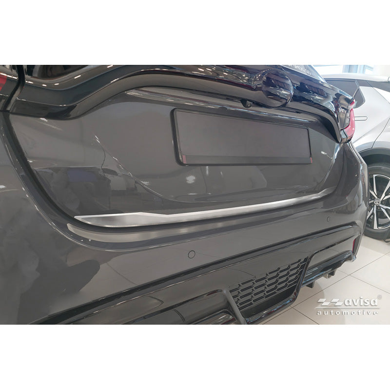 Avisa, Bagklapliste, Børstet rustfrit stål, passer til Toyota Yaris (P21) (2020-2024) & Facelift (2024-)