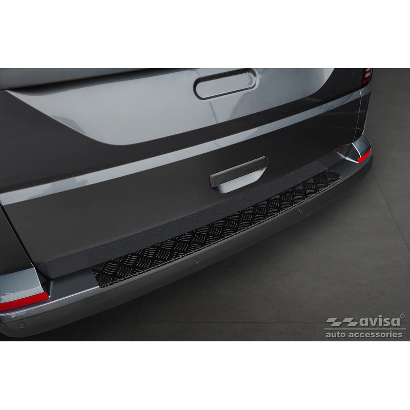 Avisa, Bagkofangerbeskytter, matsort, alu, passer til Volkswagen Transporter T6 2015- & FL 2019- (with rear hatch) 'Riffled plate'