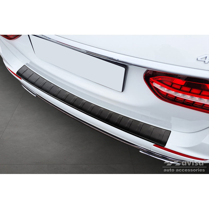 Avisa, Bagkofangerbeskytter, Mat Sort, Rustfritstål, passer til Mercedes E-Class W213 Kombi 2016- 'Ribs'