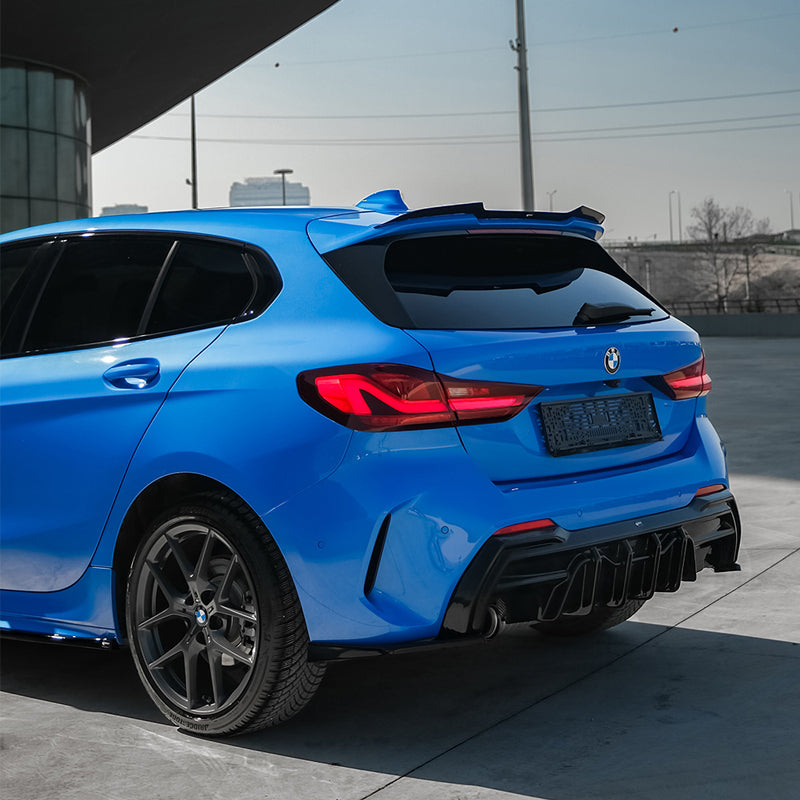 OneWay, Tagspoiler Cap, Glanssort, Passer til BMW 1-Series F40 M-Pack/M135i 2019-